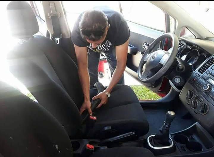 Limpieza de asiento de auto con extractor — NanoDEPOT Durango